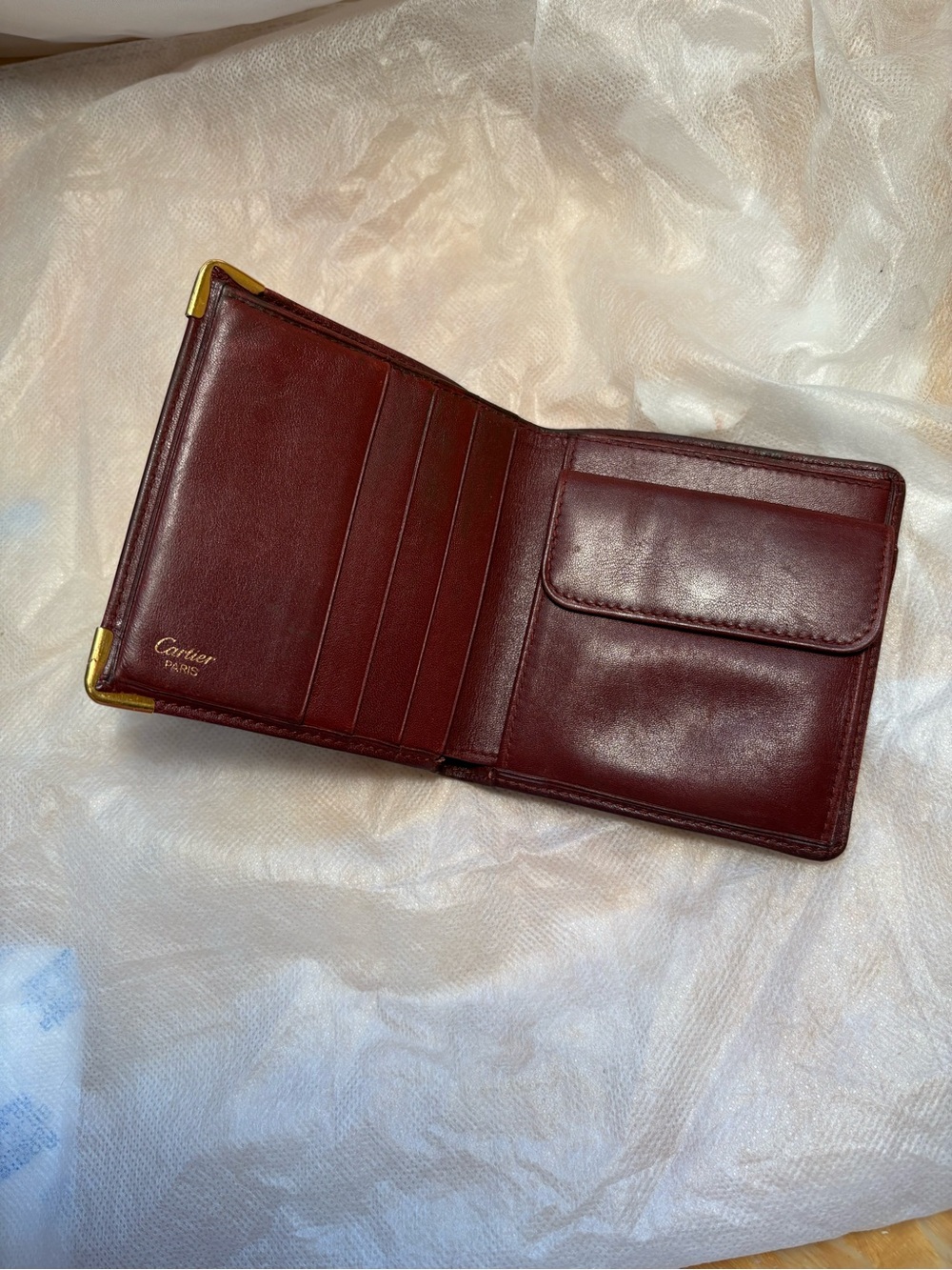 Cartier Men'sBurgundy Leather bifold wallet with Gold Corner Accents. - Picture 2 of 7